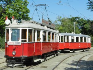 M-Tramcar (with a trailer)