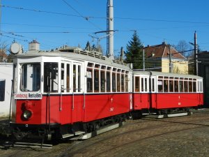 K-Tramcar (with a trailer)